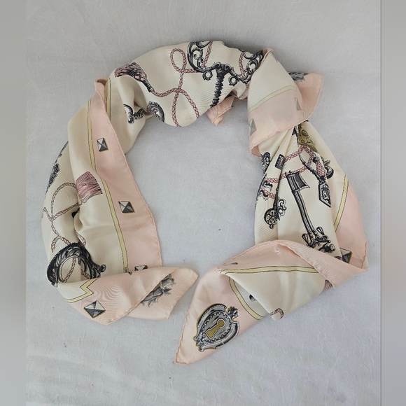HERMES Carre 90 Silk Scarf - Picture 5 of 5